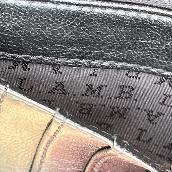 L.A.M.B. newsprint zippered wallet by Gwen Stefani - Picture 4 of 8